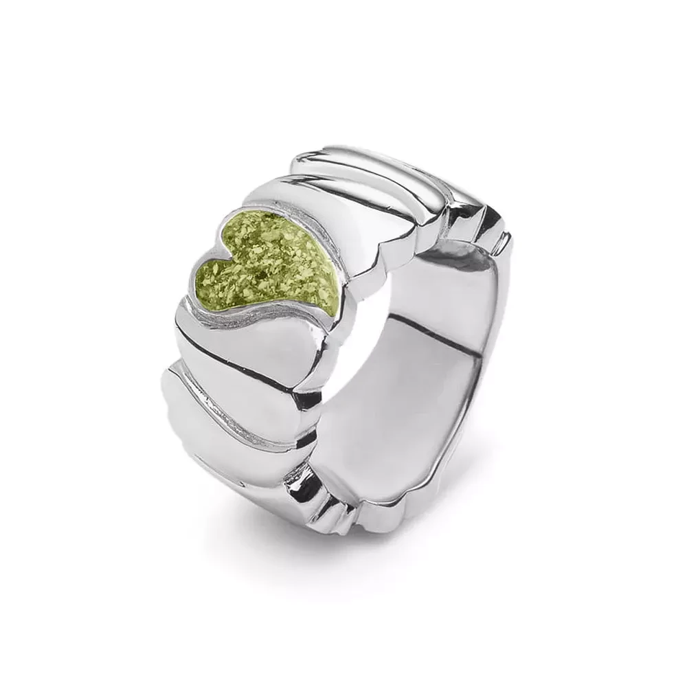 Classic memorial ring collection